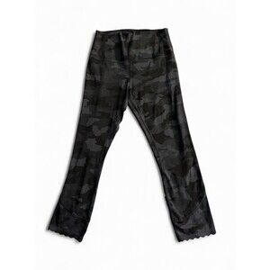 Lululemon High Rise Align Cropped Leggings In Black Camo 22" Inseam Size: 8